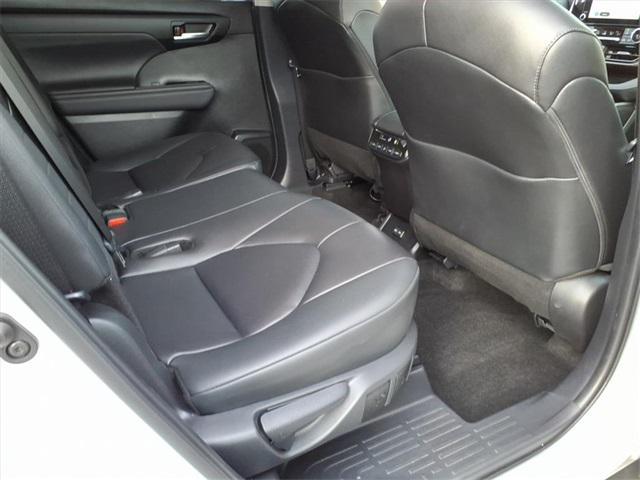 used 2024 Toyota Highlander car, priced at $42,626
