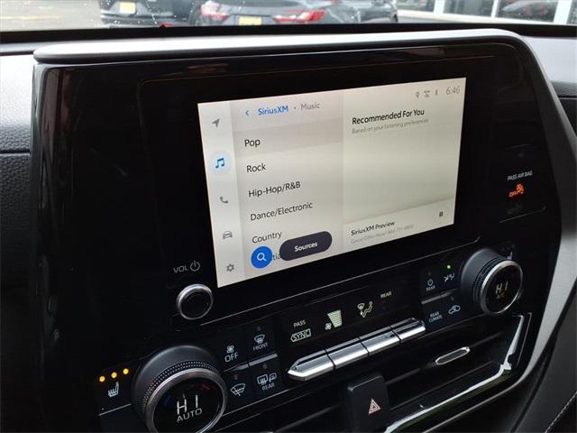 used 2023 Toyota Highlander car, priced at $34,648