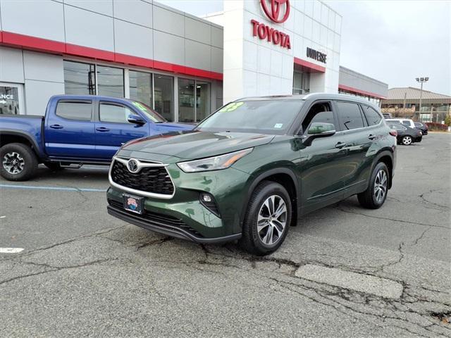 used 2023 Toyota Highlander car, priced at $34,648