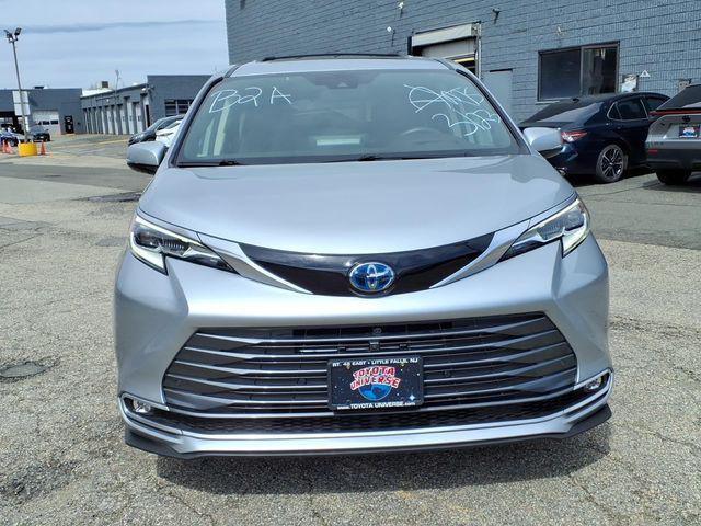 used 2022 Toyota Sienna car, priced at $51,603