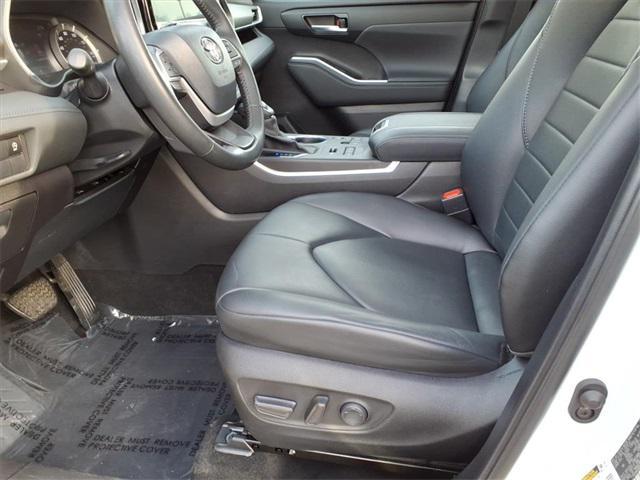 used 2023 Toyota Highlander car, priced at $35,965