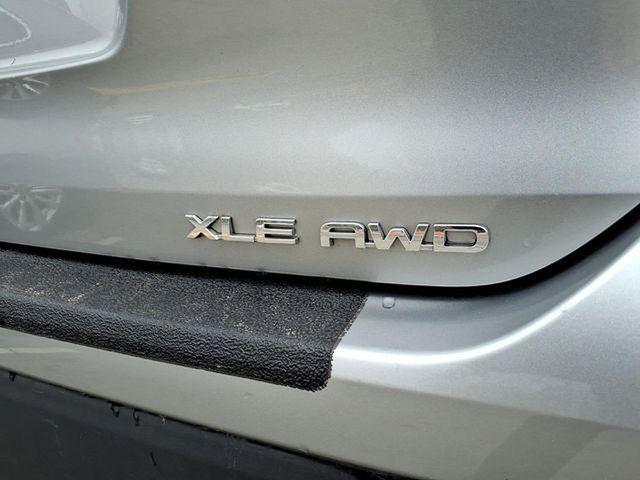 used 2021 Toyota Highlander car, priced at $29,994