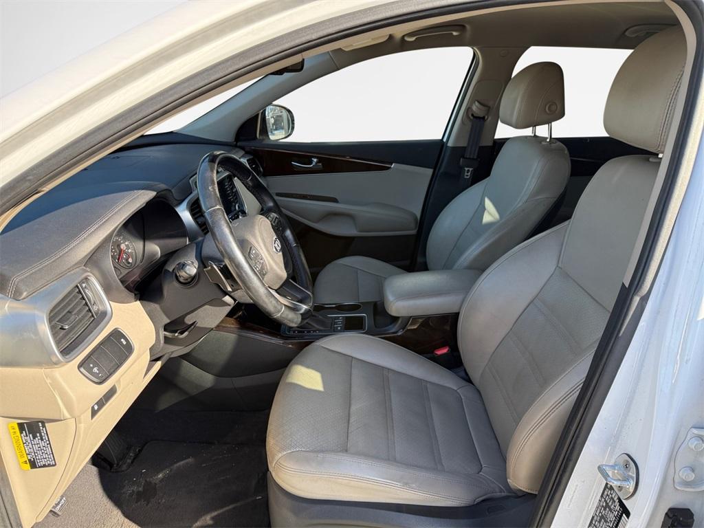 used 2017 Kia Sorento car, priced at $13,498