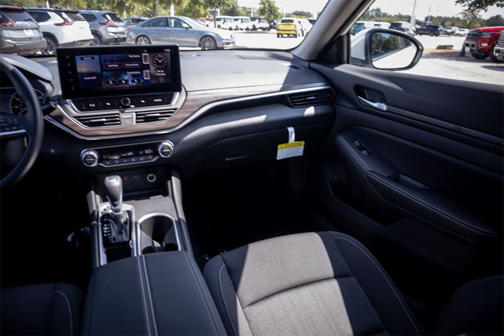 new 2025 Nissan Altima car, priced at $25,913