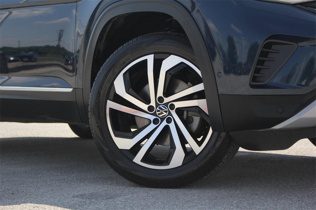 used 2021 Volkswagen Atlas car, priced at $26,666