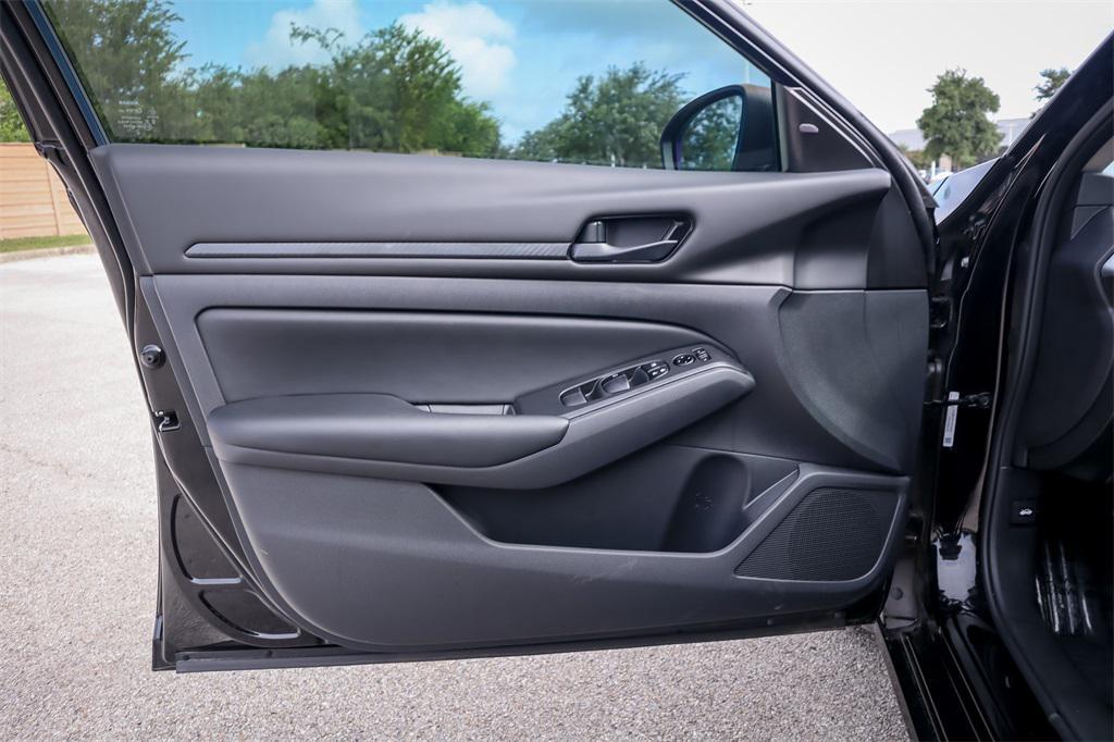 new 2025 Nissan Altima car, priced at $23,999