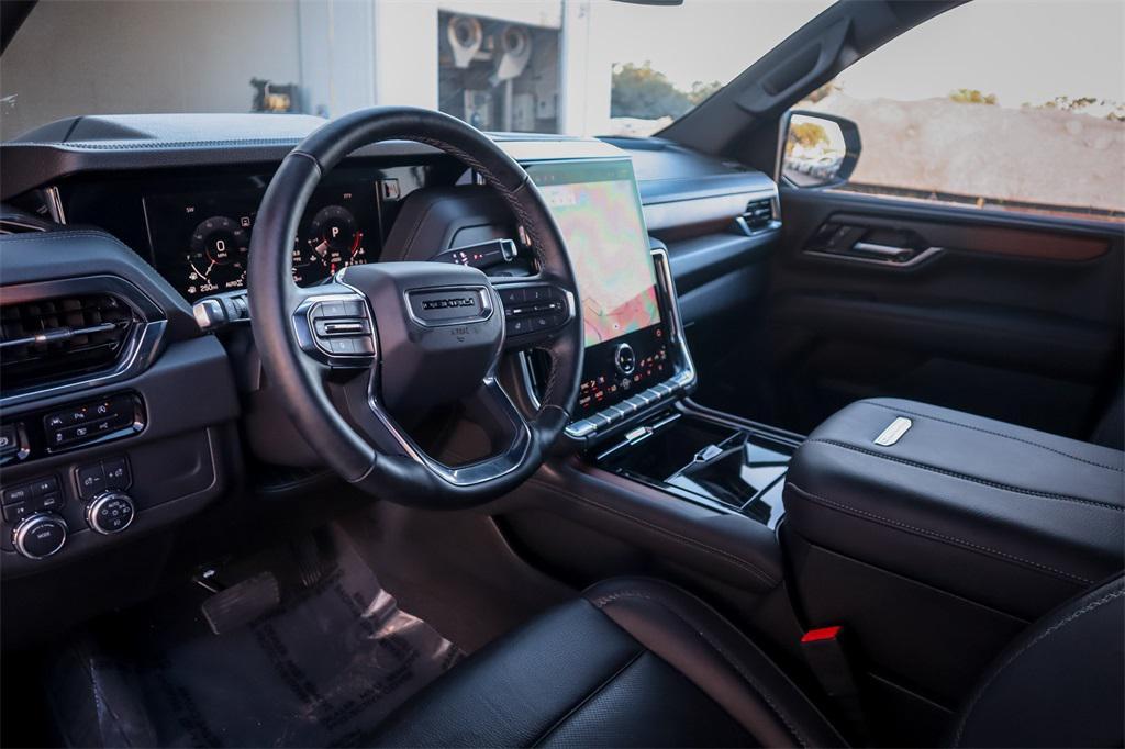 used 2025 GMC Yukon car, priced at $75,000