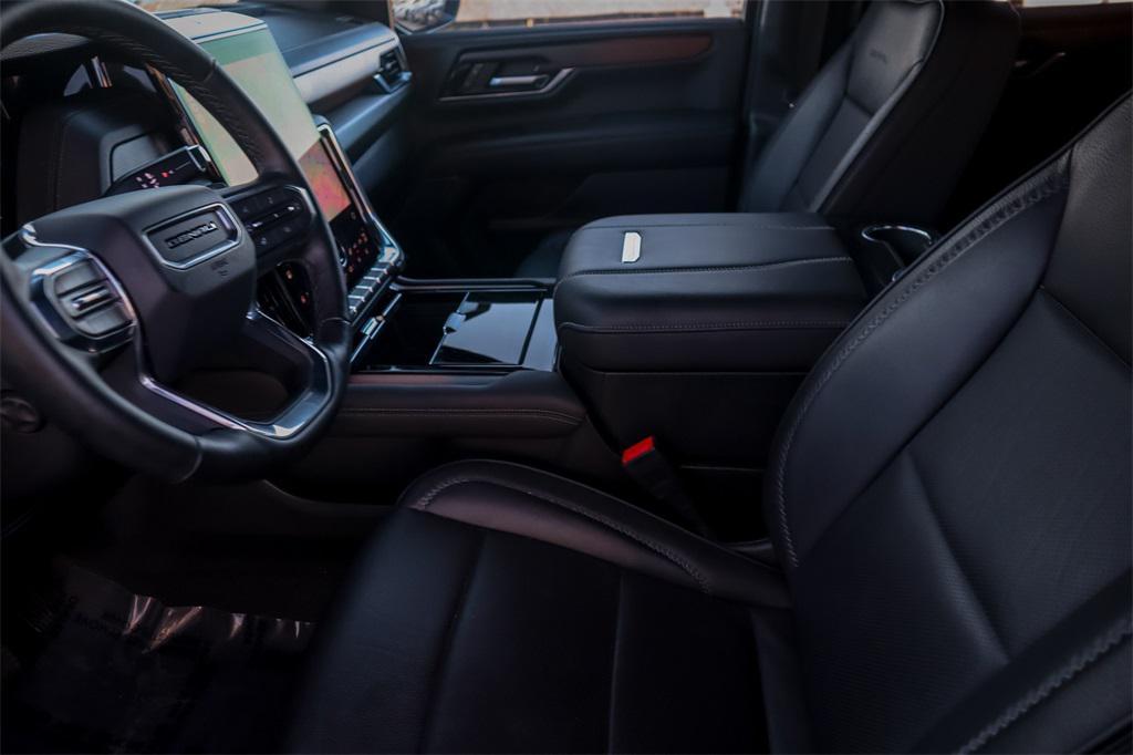 used 2025 GMC Yukon car, priced at $75,000