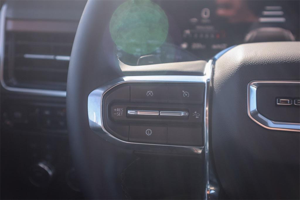 used 2025 GMC Yukon car, priced at $72,000