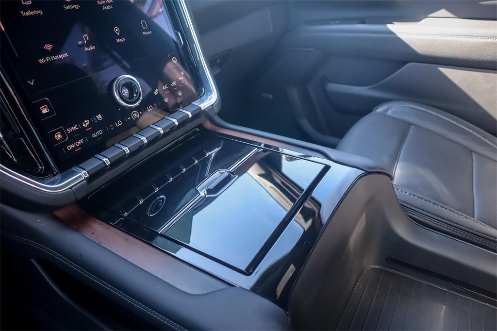 used 2025 GMC Yukon car, priced at $72,000