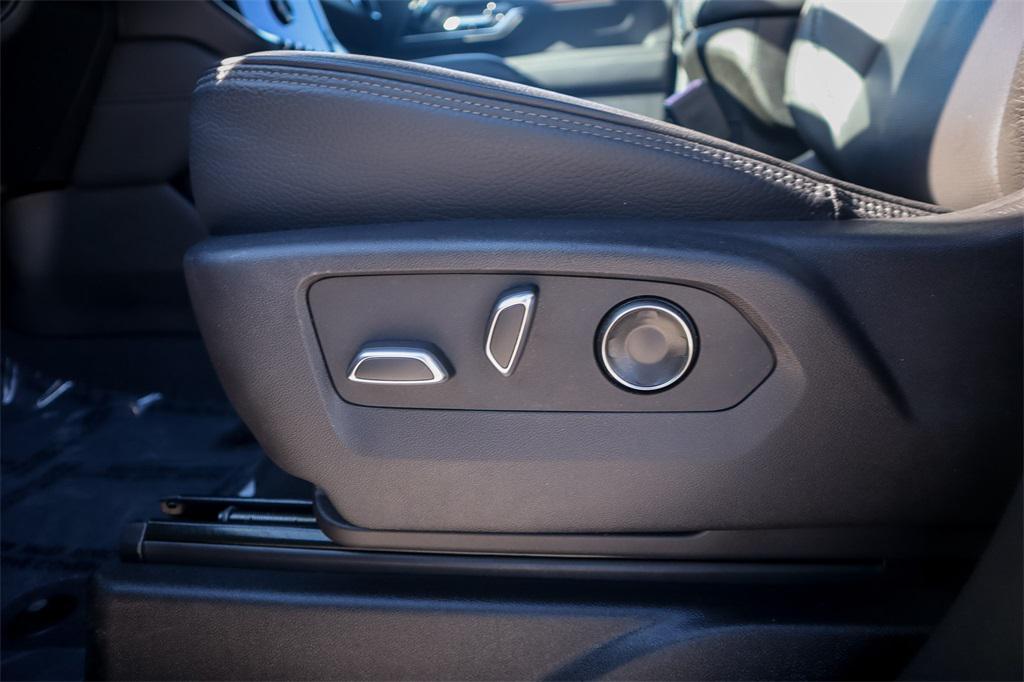 used 2025 GMC Yukon car, priced at $72,000