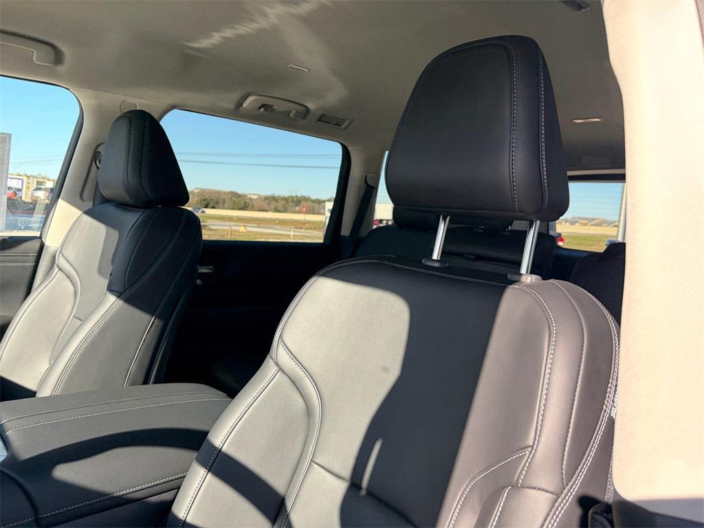 new 2026 Nissan Armada car, priced at $56,127