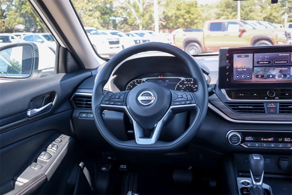 new 2025 Nissan Altima car, priced at $25,785