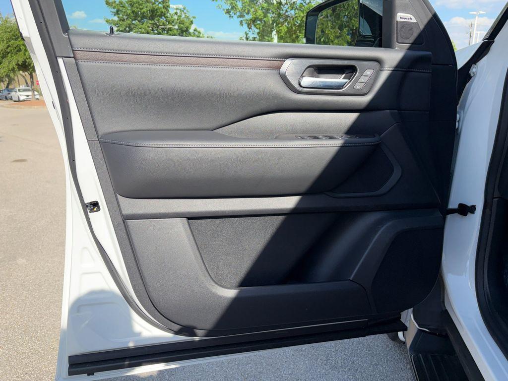 new 2026 Nissan Armada car, priced at $65,146