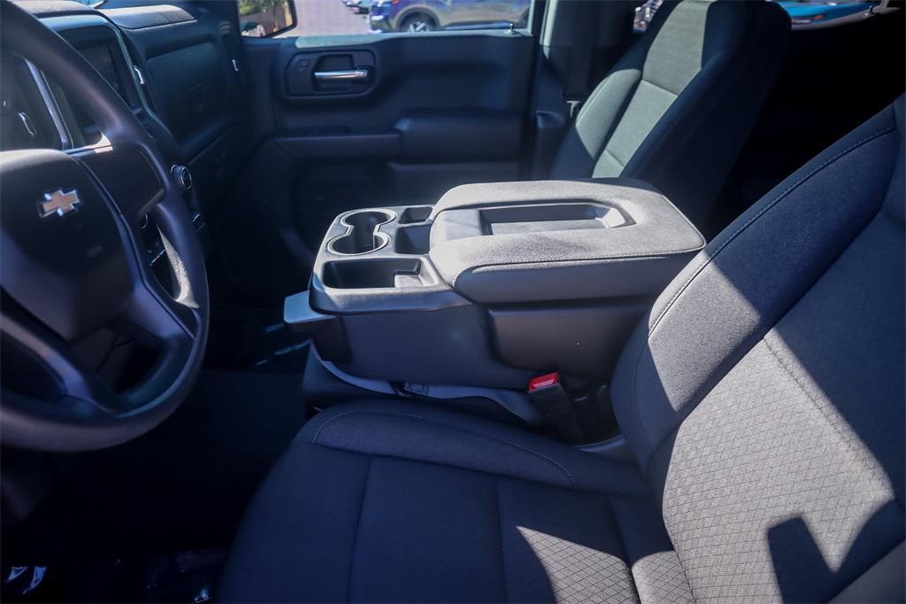 used 2024 Chevrolet Silverado 1500 car, priced at $33,819