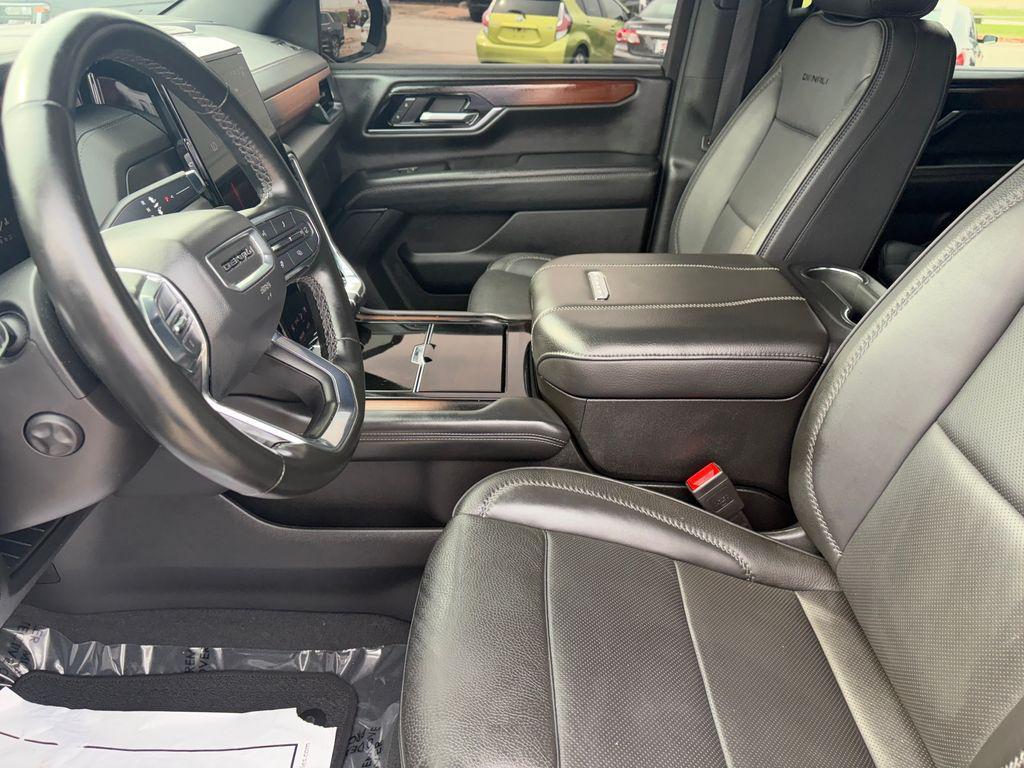 used 2025 GMC Yukon car, priced at $70,754