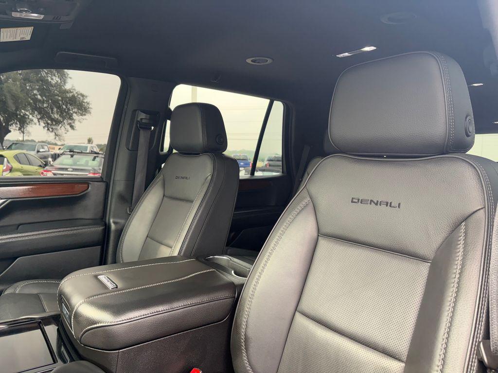 used 2025 GMC Yukon car, priced at $70,754