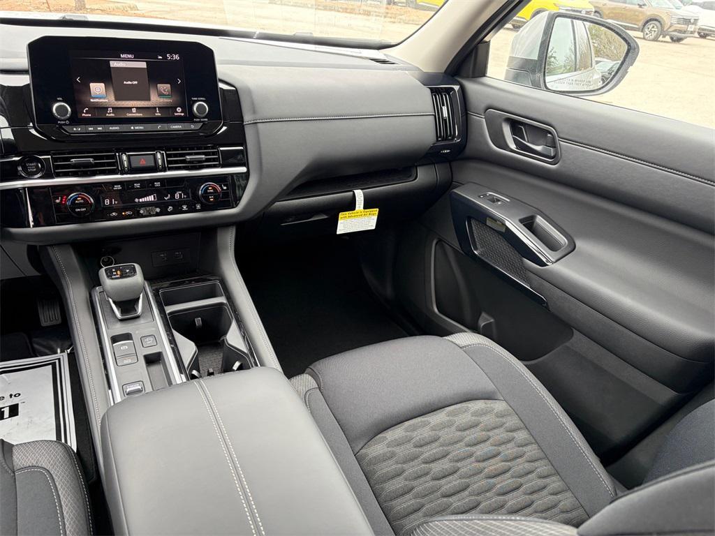 new 2025 Nissan Pathfinder car, priced at $35,783