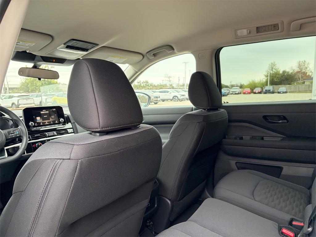 new 2025 Nissan Pathfinder car, priced at $35,783