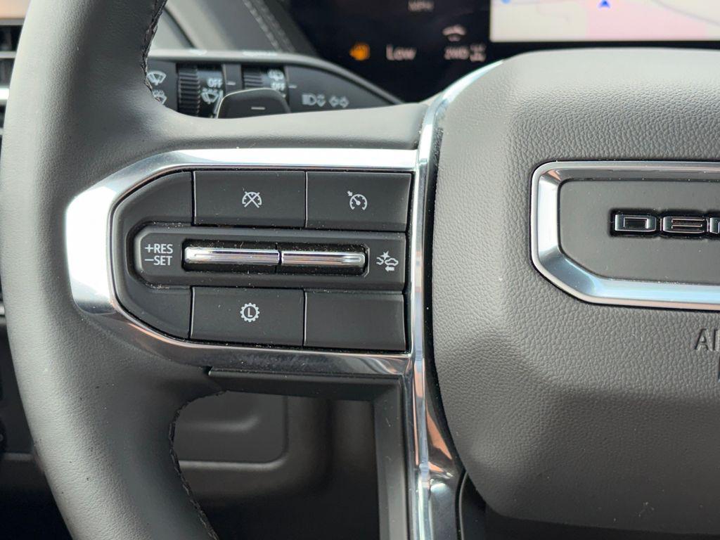 used 2025 GMC Yukon car, priced at $72,000