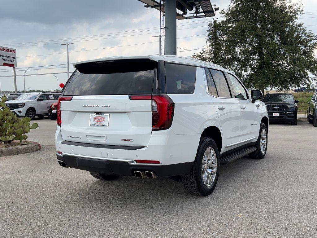 used 2025 GMC Yukon car, priced at $72,000