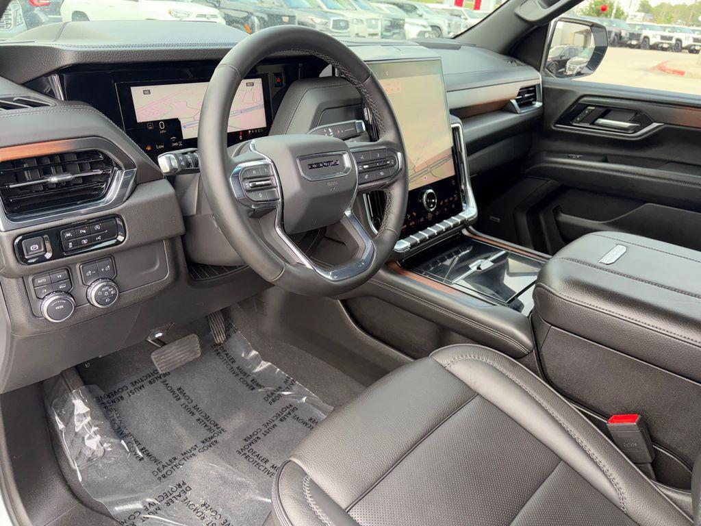 used 2025 GMC Yukon car, priced at $72,000