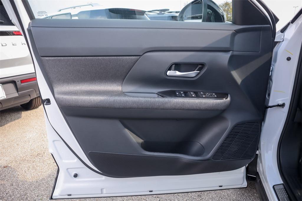 new 2026 Nissan Kicks car, priced at $27,651