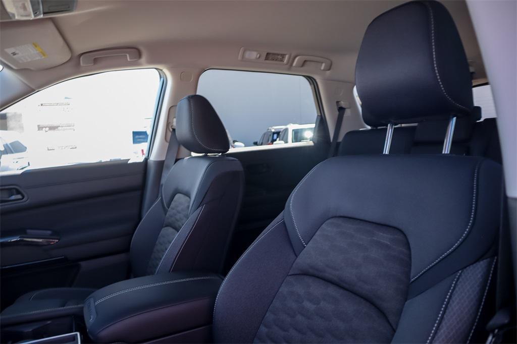 new 2025 Nissan Pathfinder car, priced at $36,130