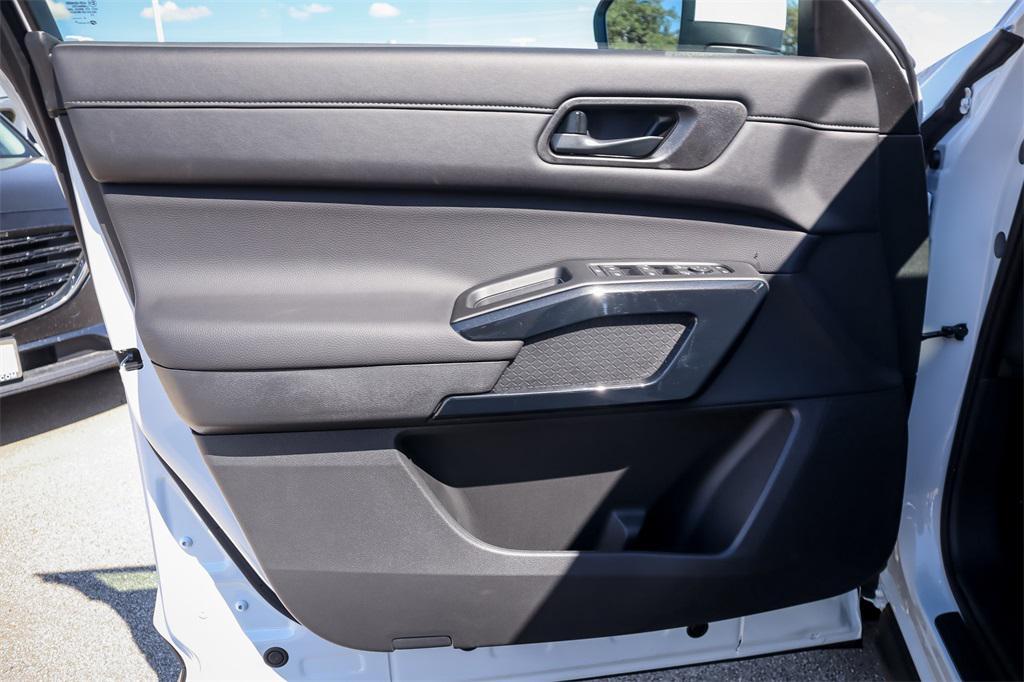 new 2025 Nissan Pathfinder car, priced at $36,130