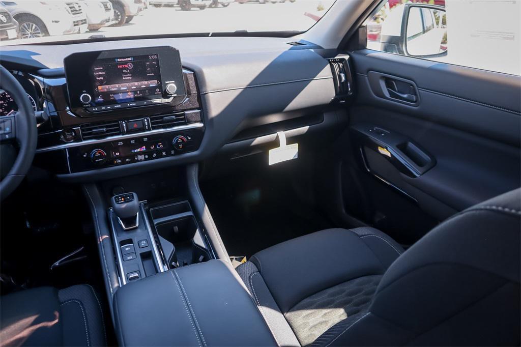 new 2025 Nissan Pathfinder car, priced at $37,026