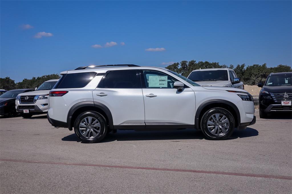 new 2025 Nissan Pathfinder car, priced at $37,026