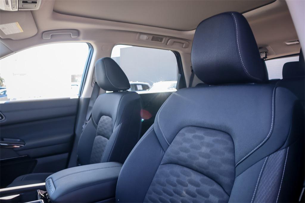 new 2025 Nissan Pathfinder car, priced at $37,026