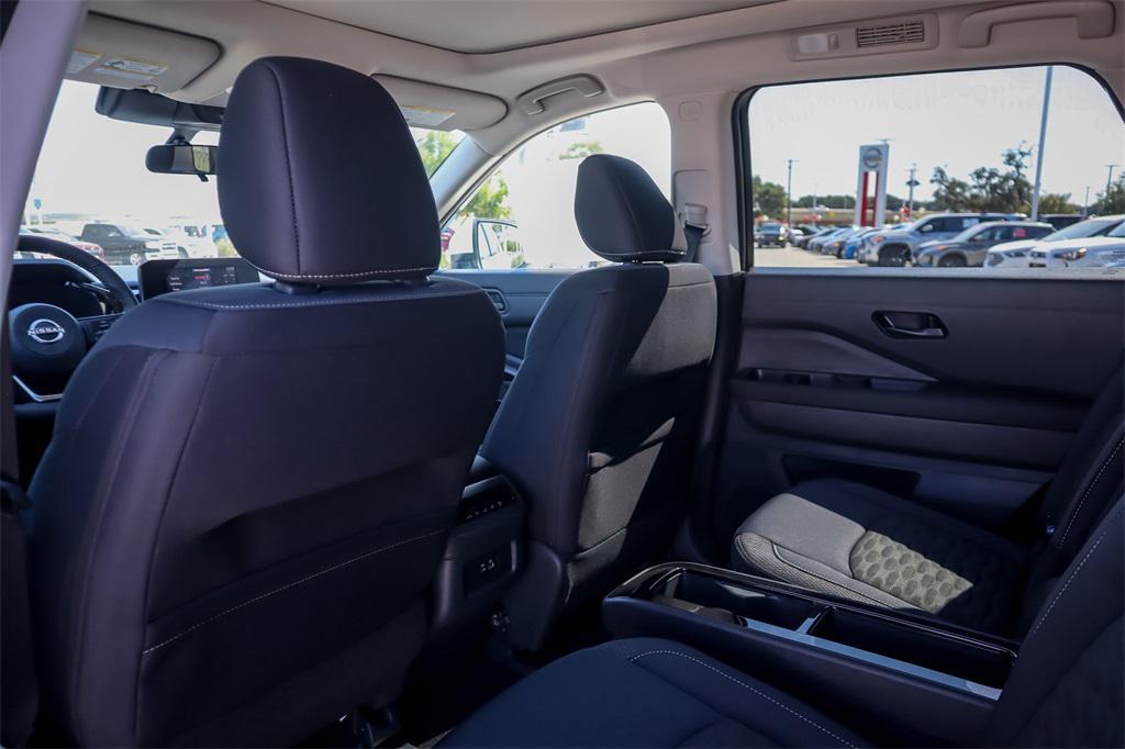 new 2025 Nissan Pathfinder car, priced at $37,026
