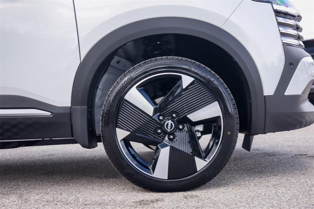 new 2025 Nissan Kicks car, priced at $26,445