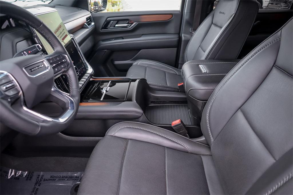 used 2025 GMC Yukon XL car, priced at $71,975