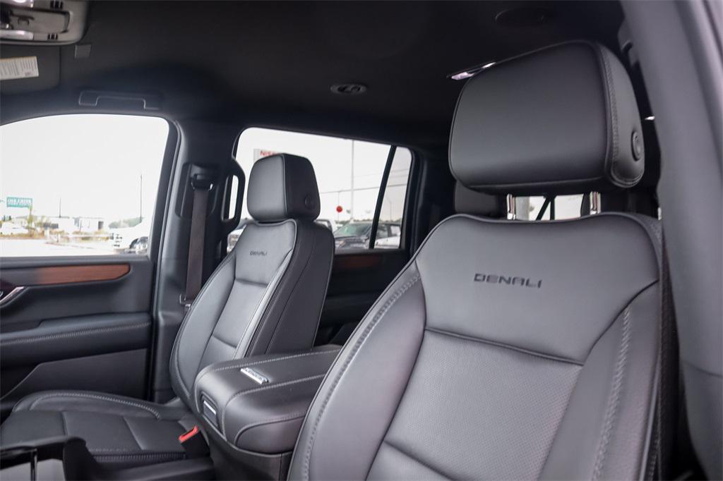 used 2025 GMC Yukon XL car, priced at $71,975