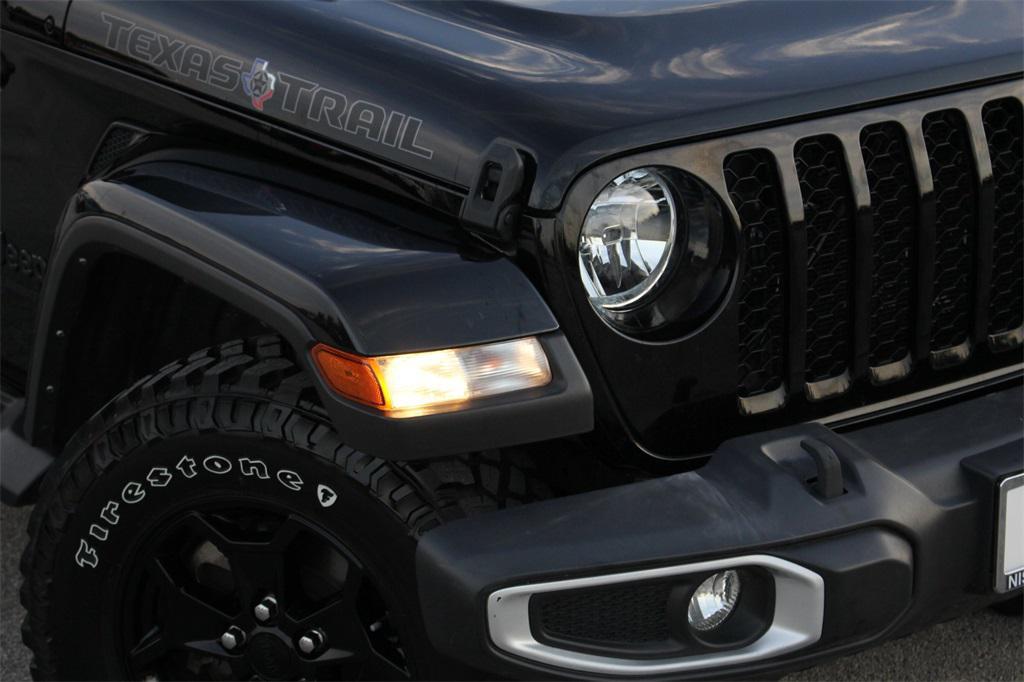 used 2022 Jeep Gladiator car, priced at $30,000