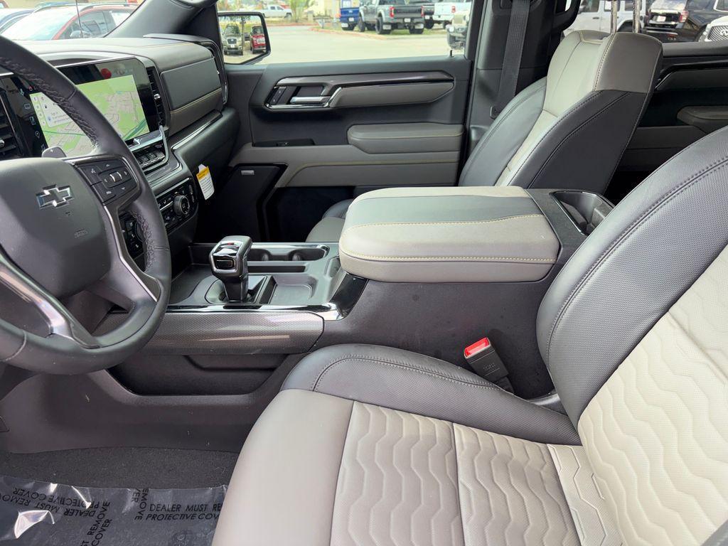 used 2025 Chevrolet Silverado 1500 car, priced at $60,233