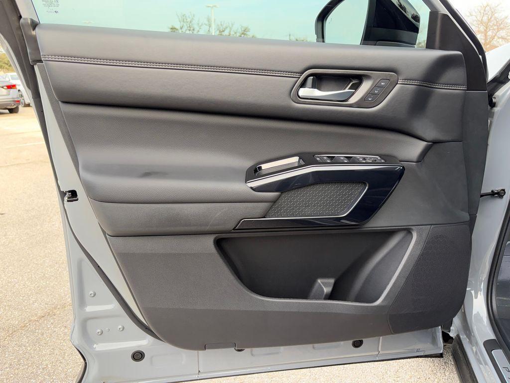 new 2026 Nissan Pathfinder car, priced at $46,236