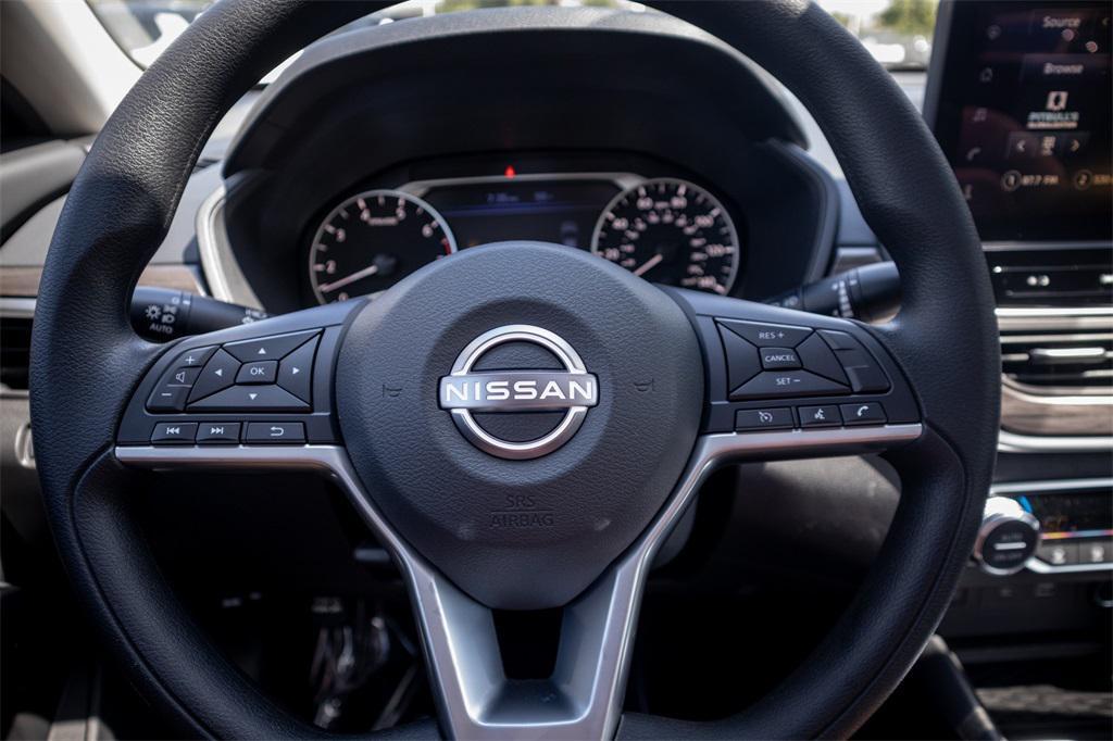 new 2025 Nissan Altima car, priced at $25,626