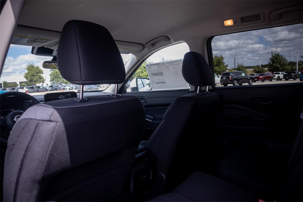 new 2025 Nissan Pathfinder car, priced at $35,675