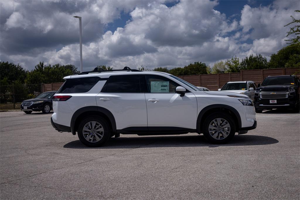 new 2025 Nissan Pathfinder car, priced at $35,675