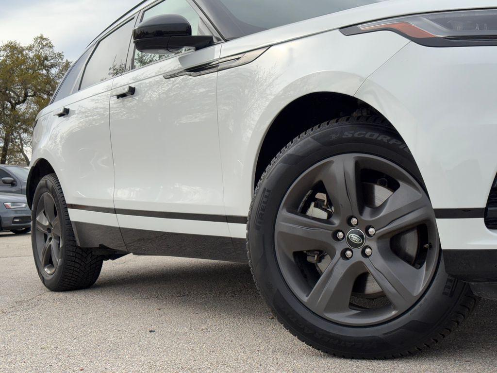 used 2025 Land Rover Range Rover Velar car, priced at $40,992