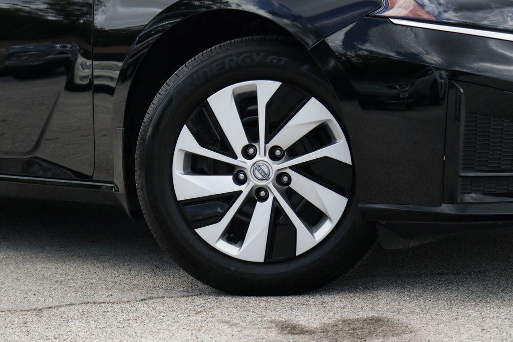 used 2025 Nissan Altima car, priced at $23,324