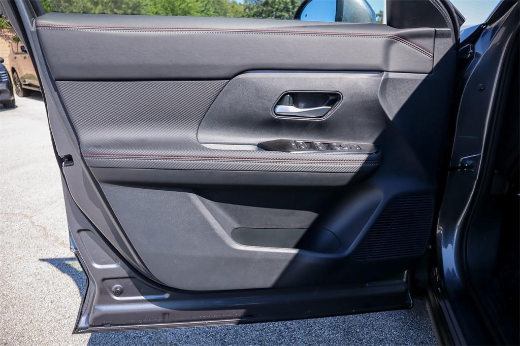 new 2025 Nissan Kicks car, priced at $26,100