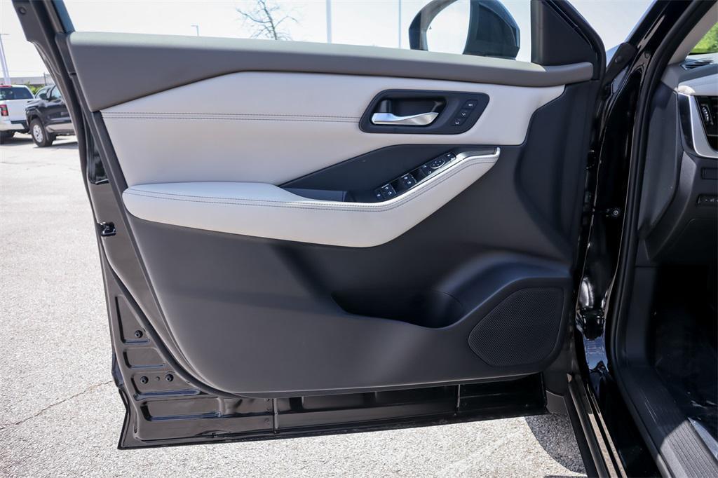 new 2025 Nissan Rogue car, priced at $36,732