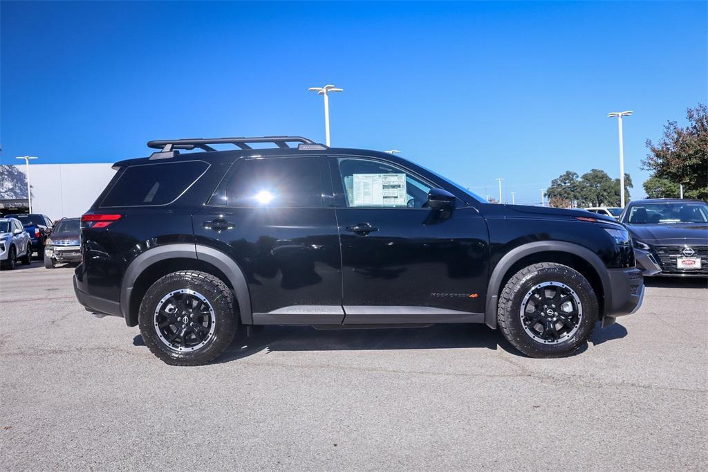new 2025 Nissan Pathfinder car, priced at $39,326