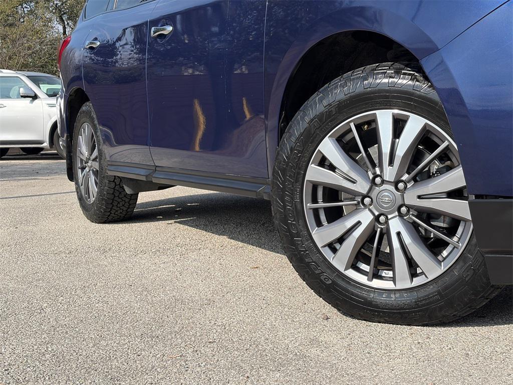 used 2019 Nissan Pathfinder car, priced at $12,724