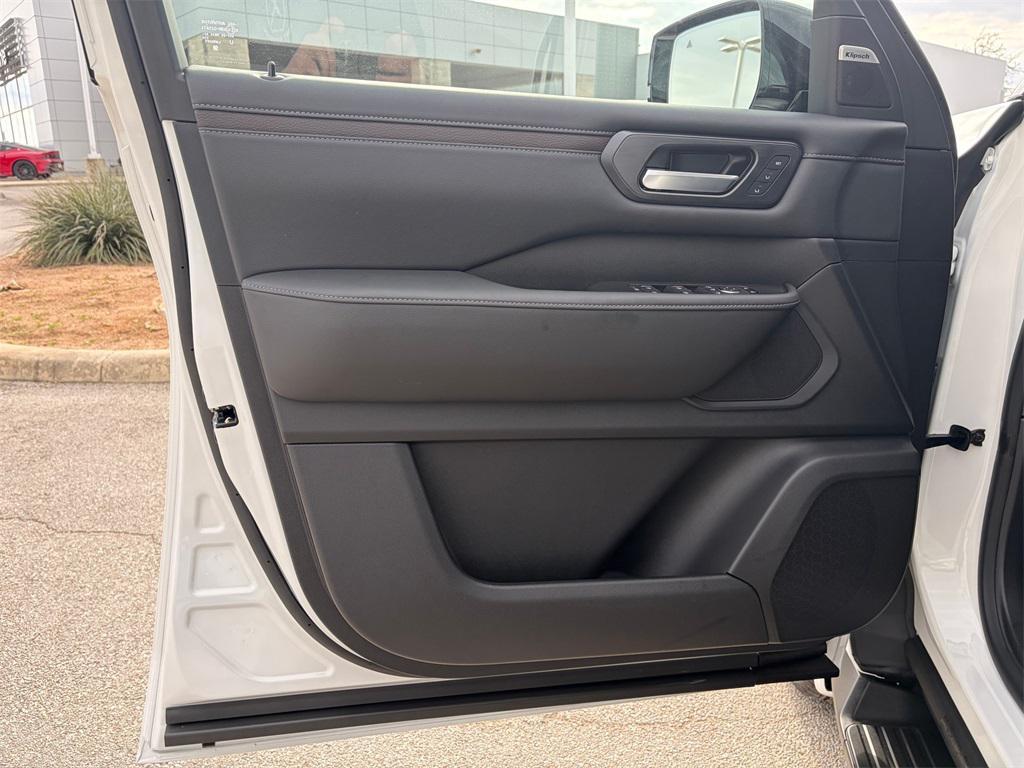 new 2026 Nissan Armada car, priced at $61,723