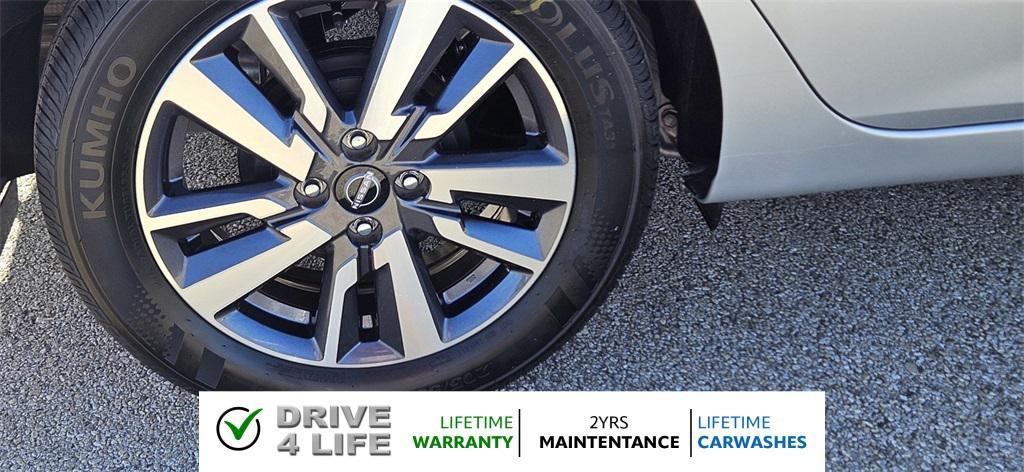 new 2025 Nissan Versa car, priced at $19,784